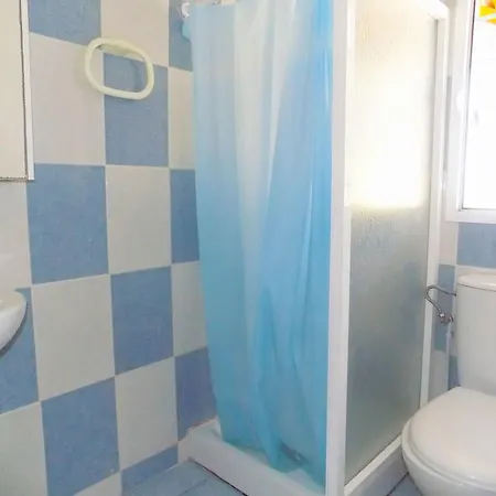 Apartsalou San Jordi La Pineda
