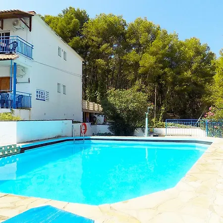 Apartsalou San Jordi